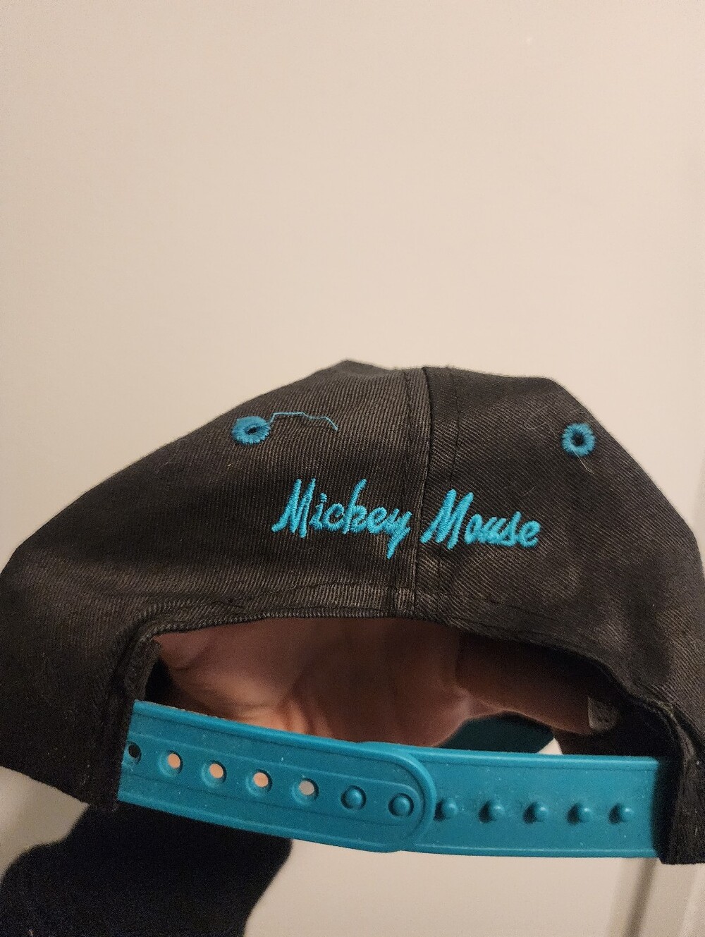Mickey Mouse Hat - Picture 4 of 8